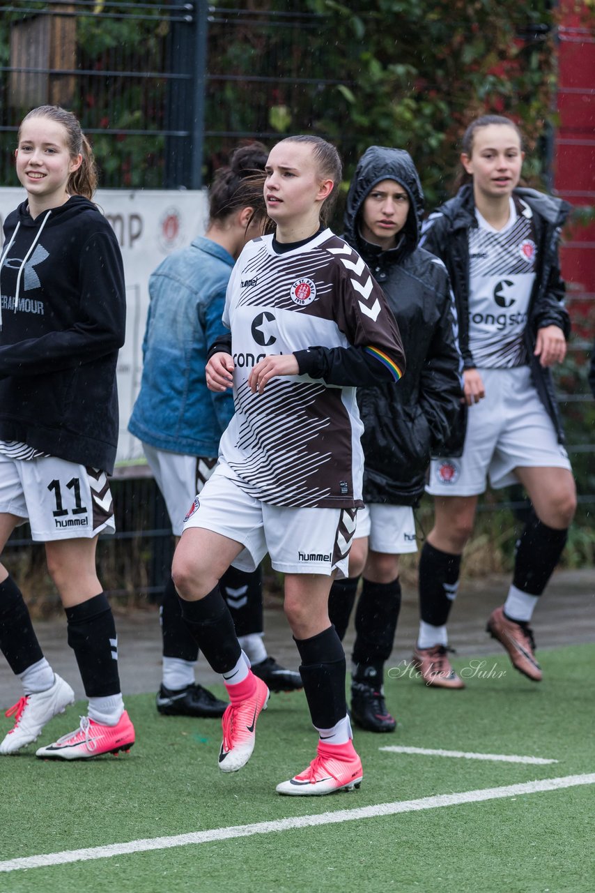 Bild 99 - B-Juniorinnen FC St.Pauli . Braedstrup IF : Ergebnis: 4:1